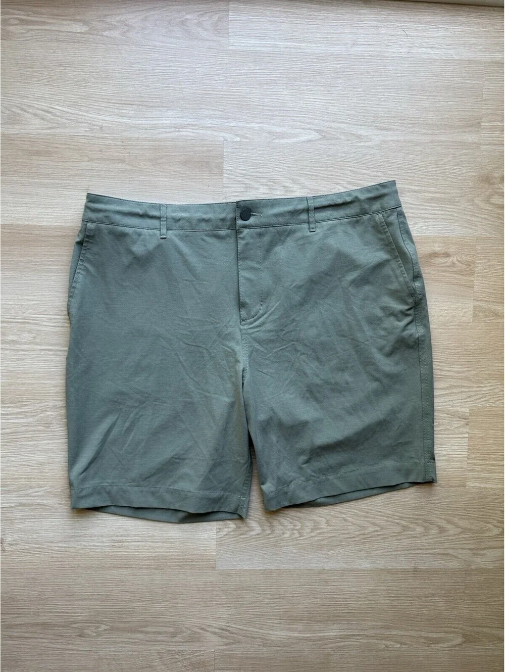 Faherty Men’s All Day Short 7” Sage Green Men’s Size 38 9” Inseam Gorpcore